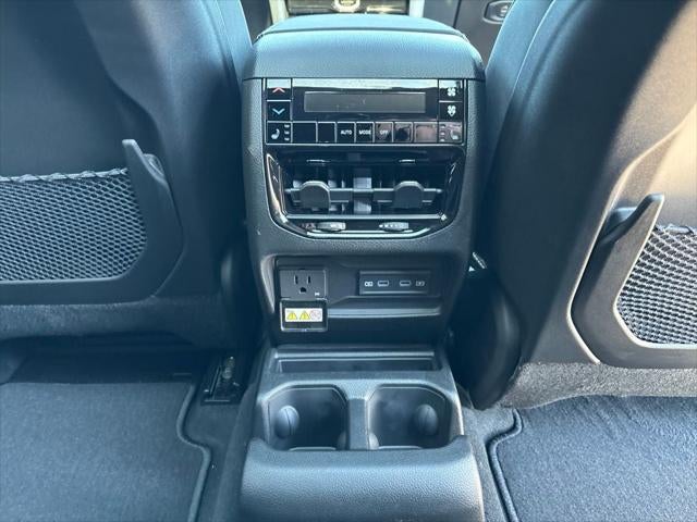 2027 Jeep Grand Cherokee Limited Reserve