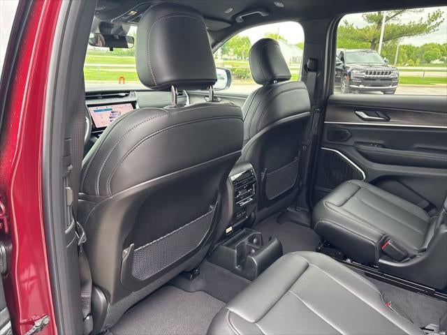 2026 Jeep Grand Cherokee GRAND CHEROKEE L LIMITED 4X4