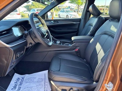 2027 Jeep Grand Cherokee GRAND CHEROKEE L LIMITED RESERVE 4X4