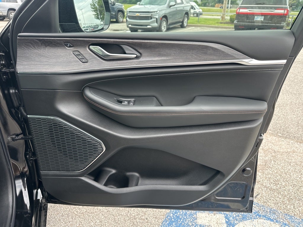 2025 Jeep Grand Cherokee L Overland