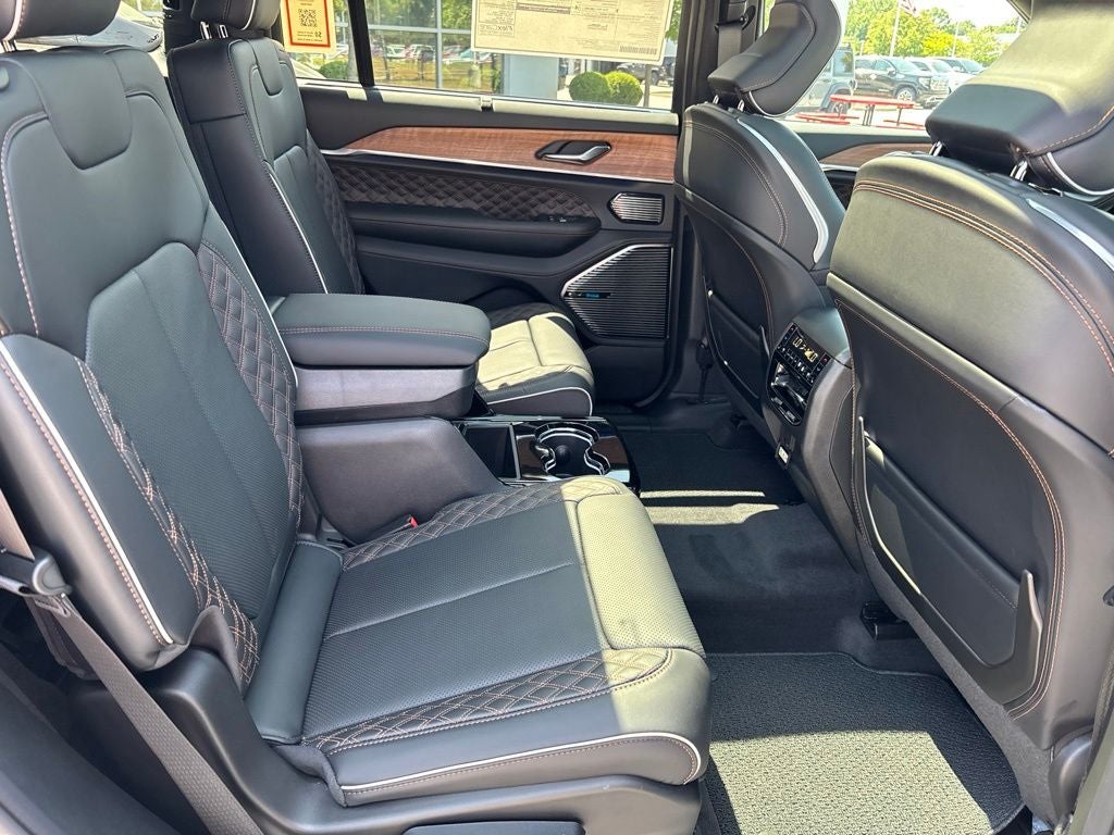 2027 Jeep Grand Cherokee GRAND CHEROKEE L SUMMIT 4X4