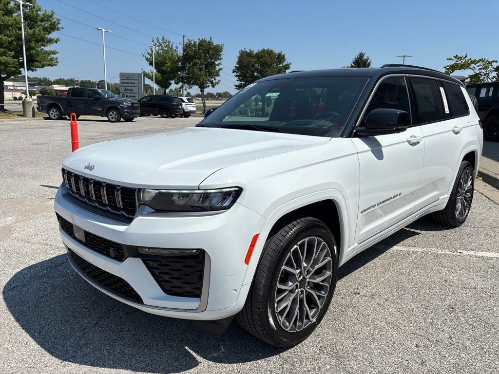 2027 Jeep Grand Cherokee GRAND CHEROKEE L SUMMIT 4X4