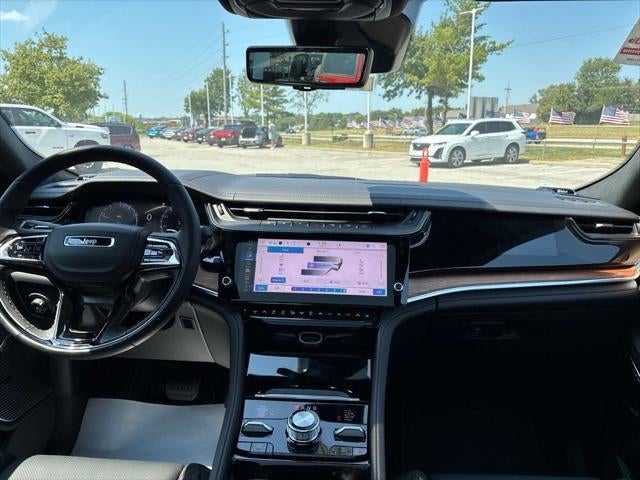 2027 Jeep Grand Cherokee Summit