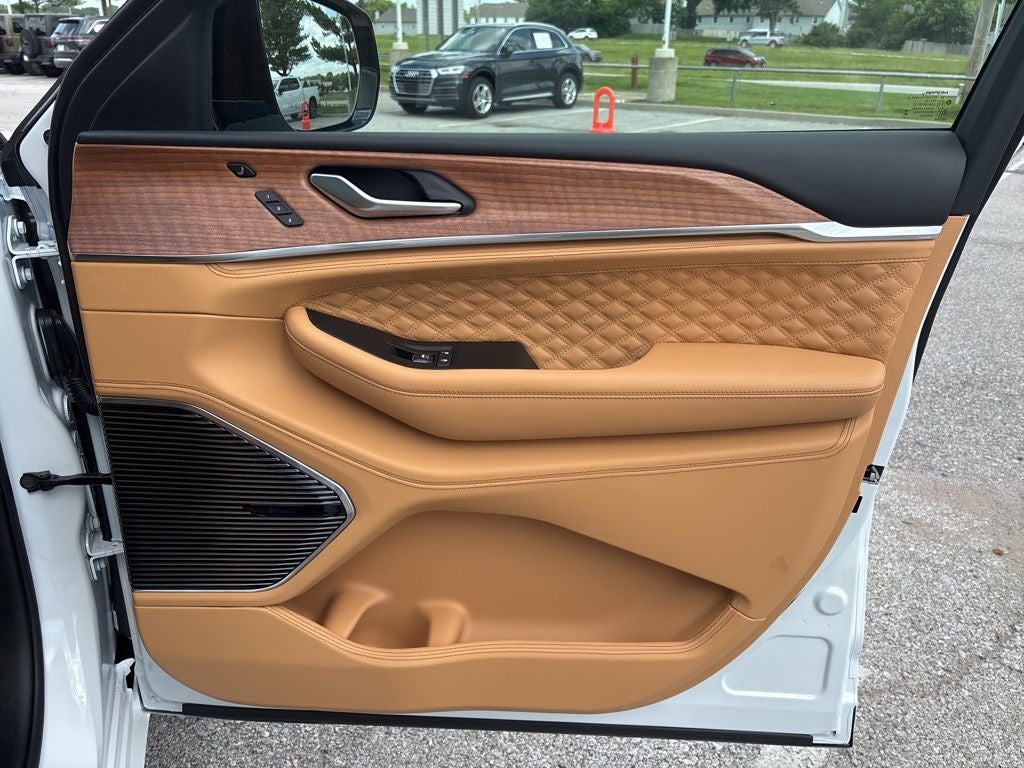 2026 Jeep Grand Cherokee L Summit