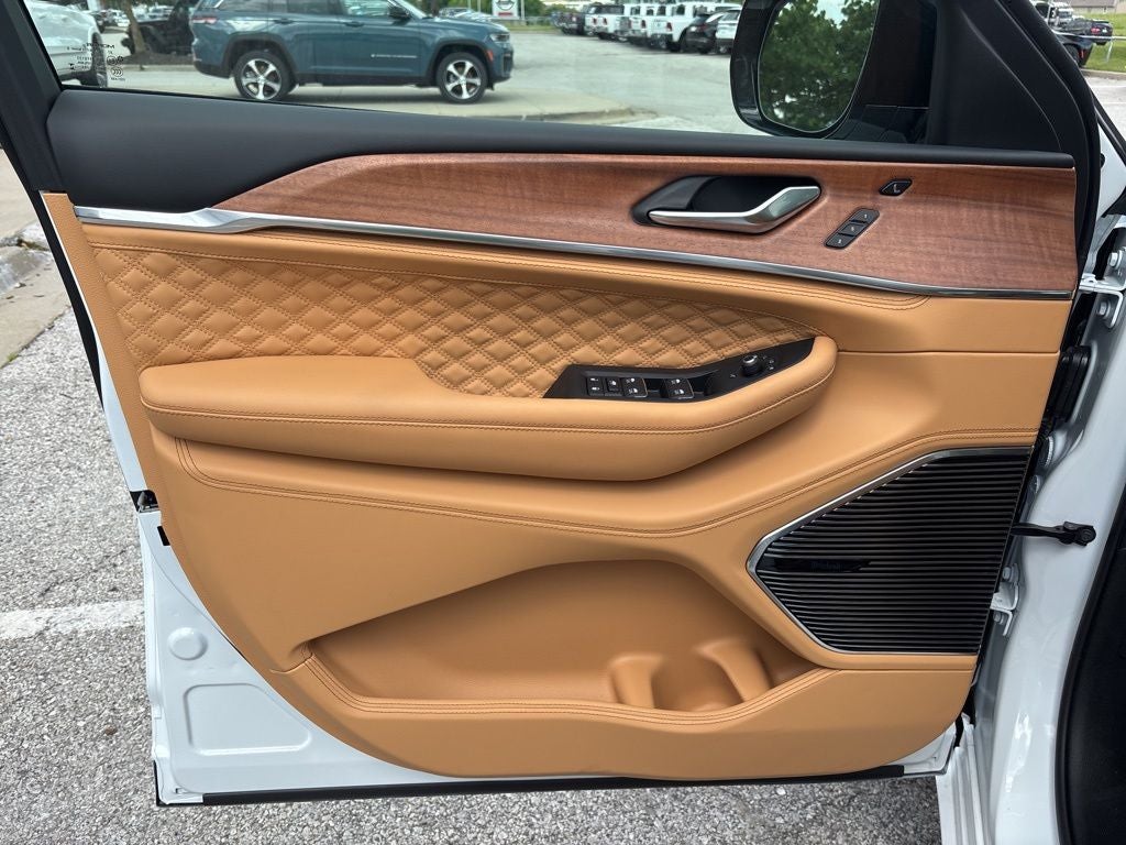 2026 Jeep Grand Cherokee L Summit