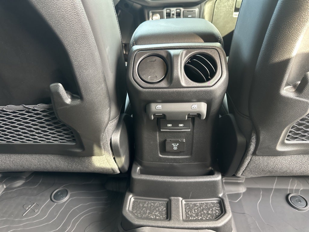 2025 Jeep Wrangler Rubicon 392