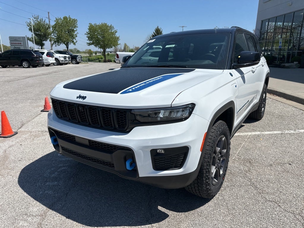2025 Jeep Grand Cherokee Trailhawk 4xe