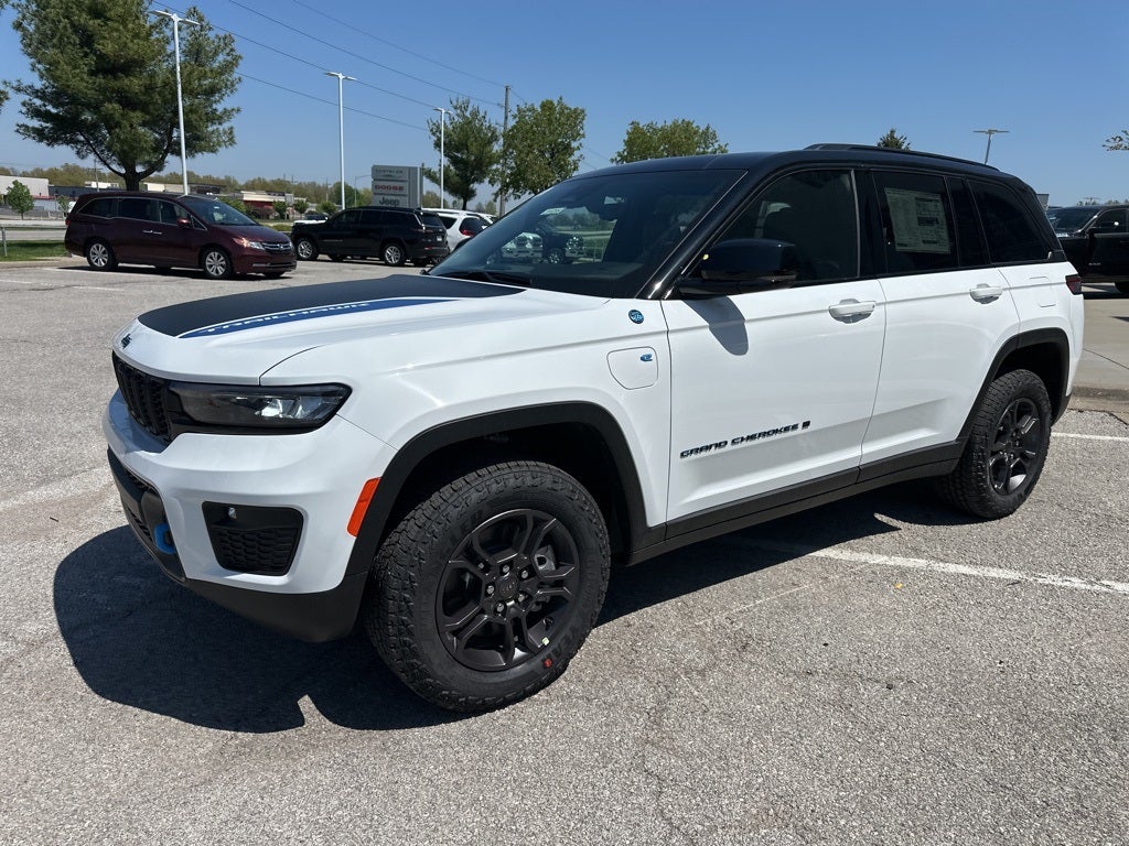 2025 Jeep Grand Cherokee Trailhawk 4xe