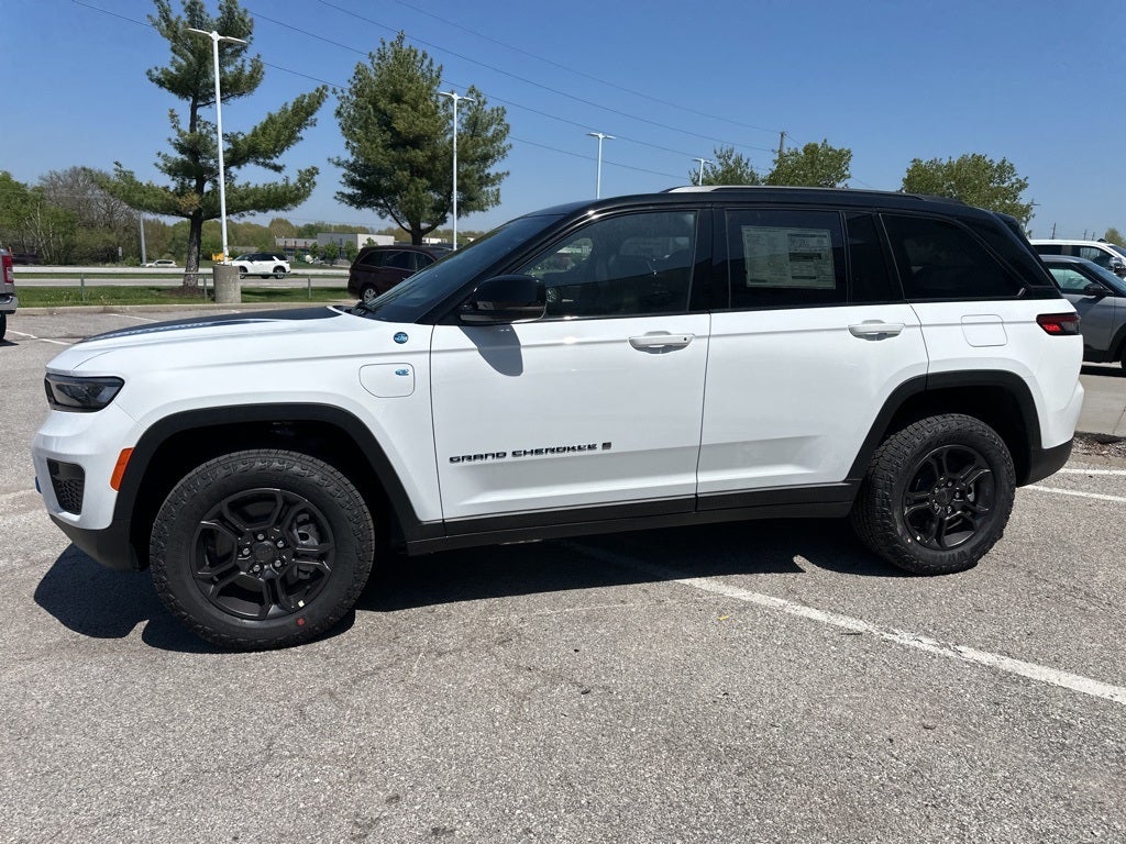 2025 Jeep Grand Cherokee Trailhawk 4xe