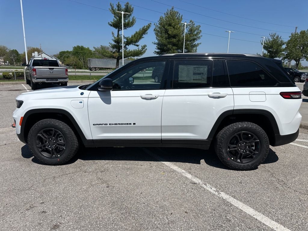 2025 Jeep Grand Cherokee Trailhawk 4xe