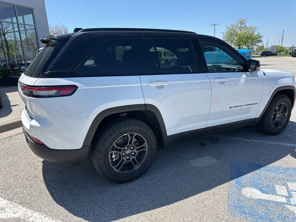 2025 Jeep Grand Cherokee Trailhawk 4xe