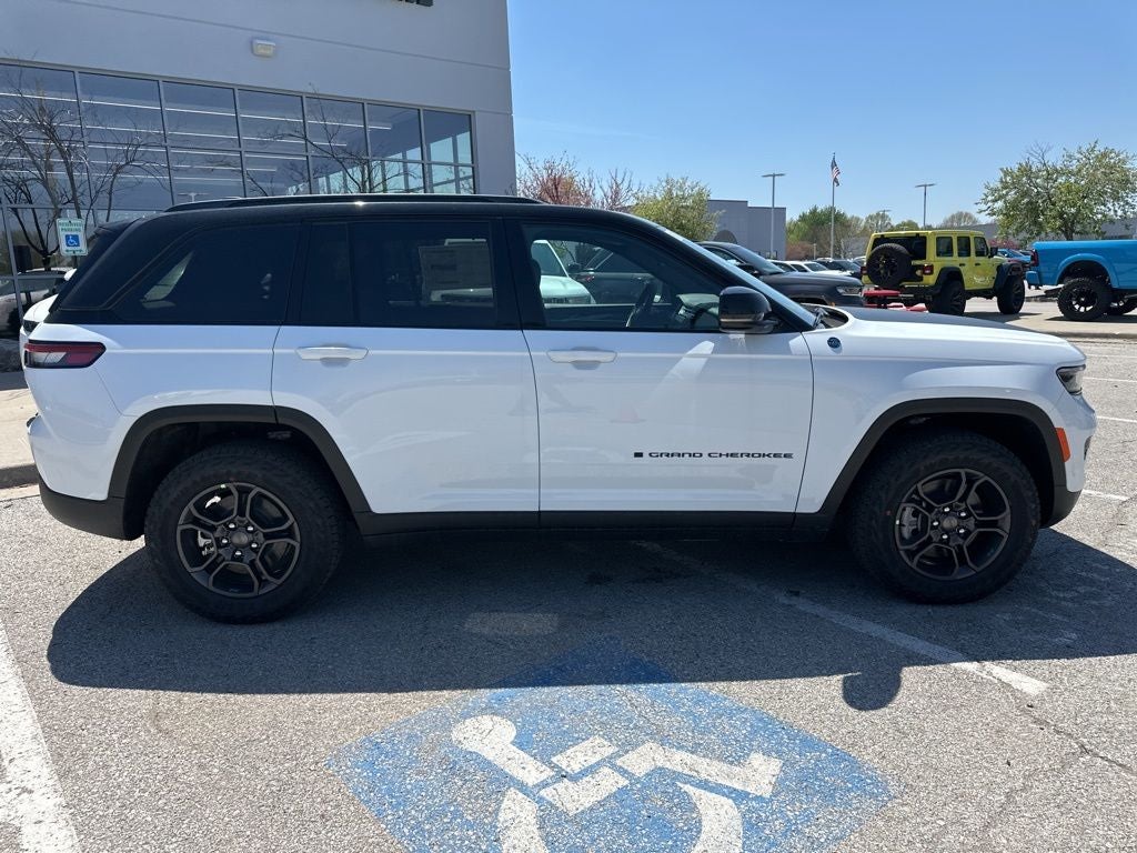 2025 Jeep Grand Cherokee Trailhawk 4xe
