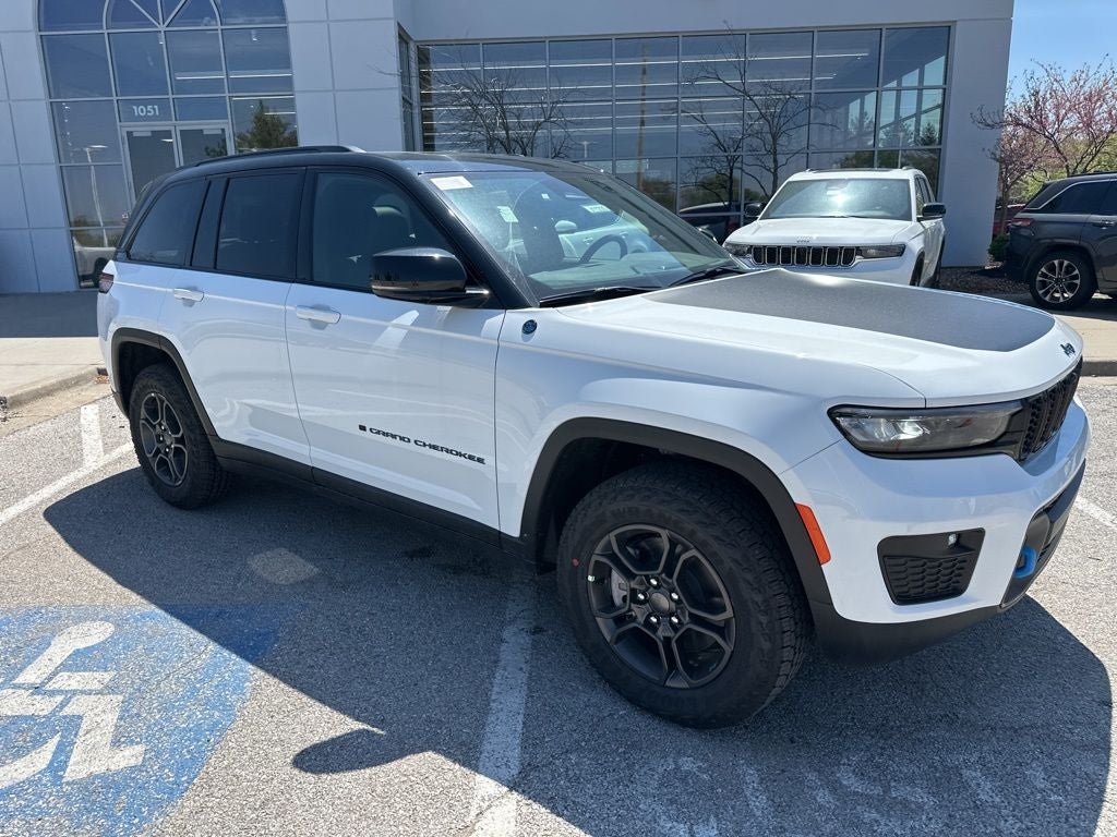 2025 Jeep Grand Cherokee Trailhawk 4xe