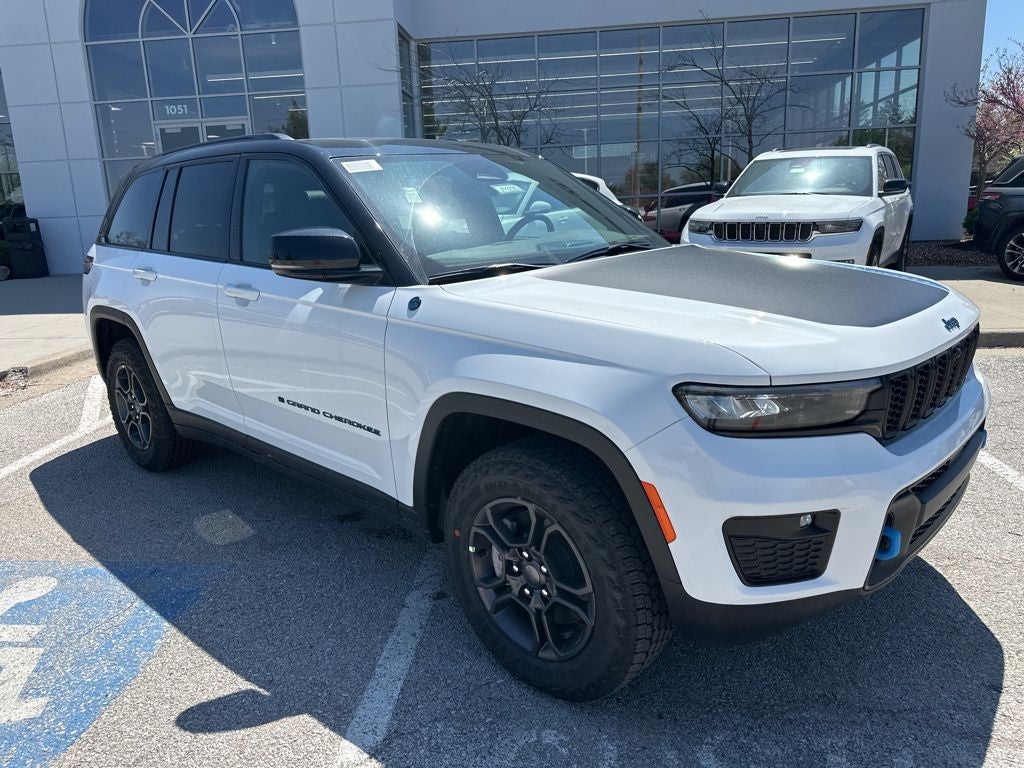 2025 Jeep Grand Cherokee Trailhawk 4xe