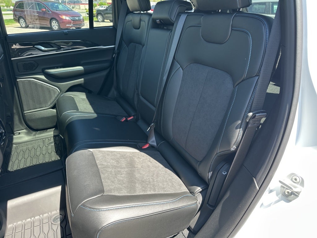 2025 Jeep Grand Cherokee Trailhawk 4xe