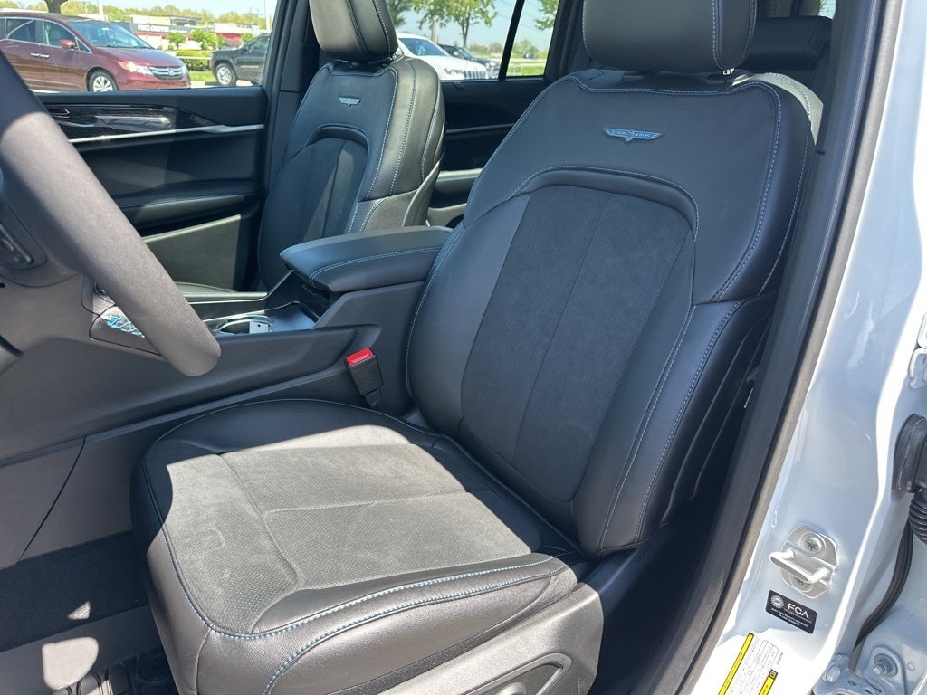 2025 Jeep Grand Cherokee Trailhawk 4xe