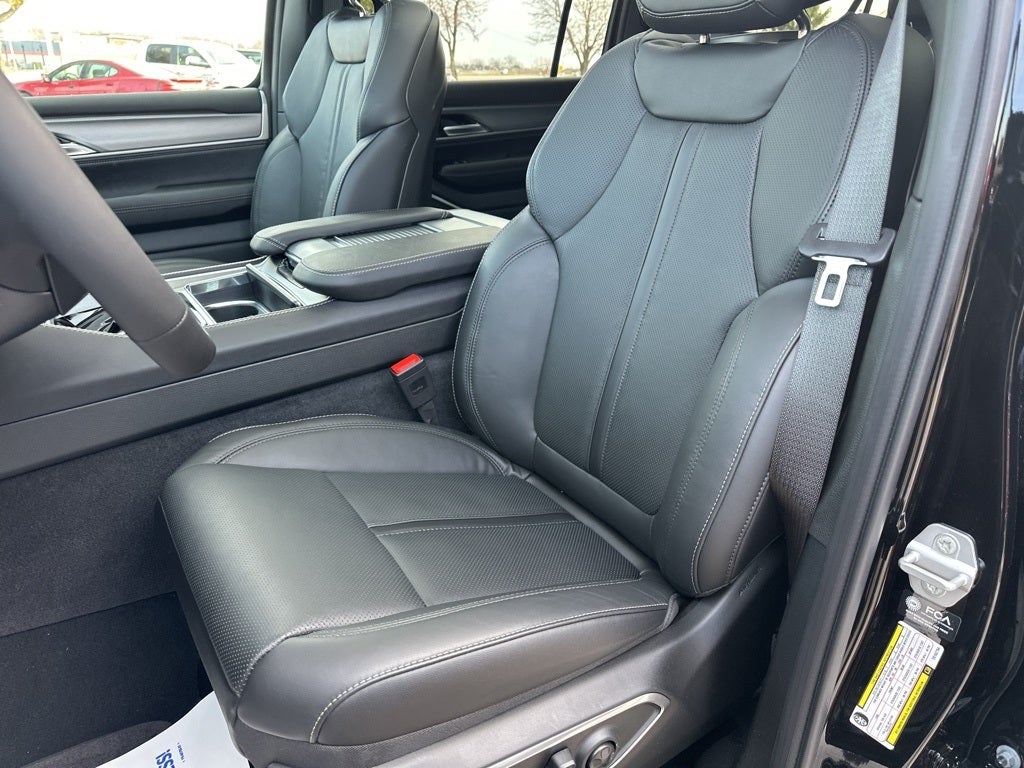 2026 Jeep Grand Wagoneer L Base