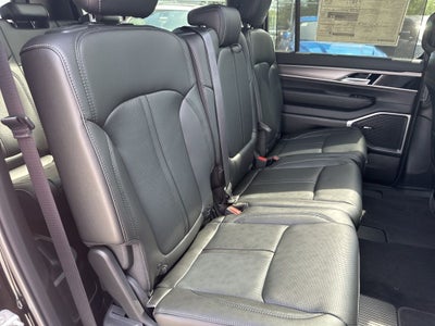 2025 Jeep Wagoneer L Base