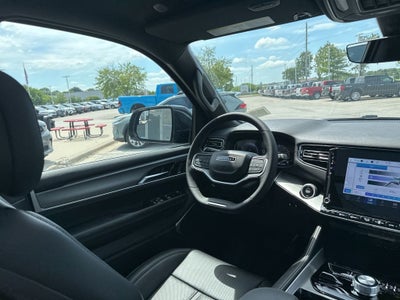 2025 Jeep Wagoneer L Base