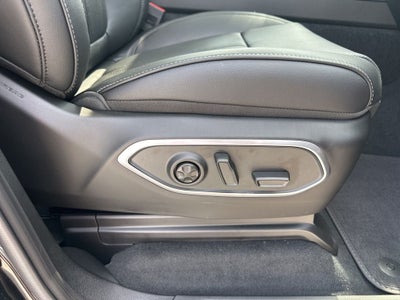 2025 Jeep Wagoneer L Base