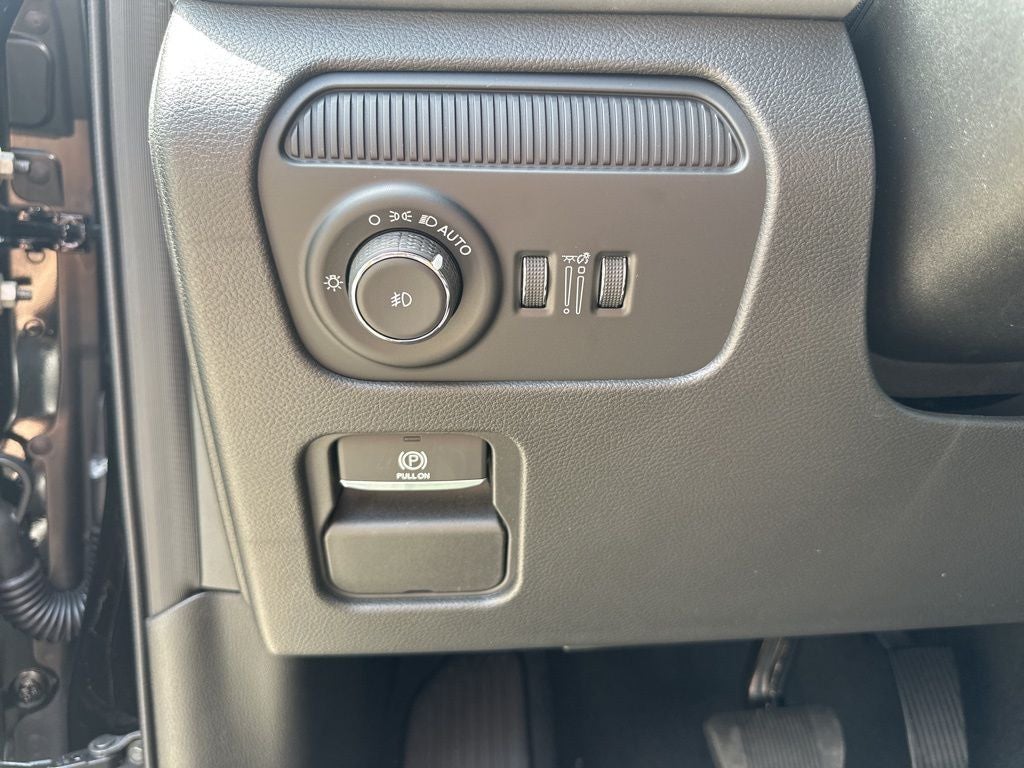 2025 Jeep Wagoneer L Base