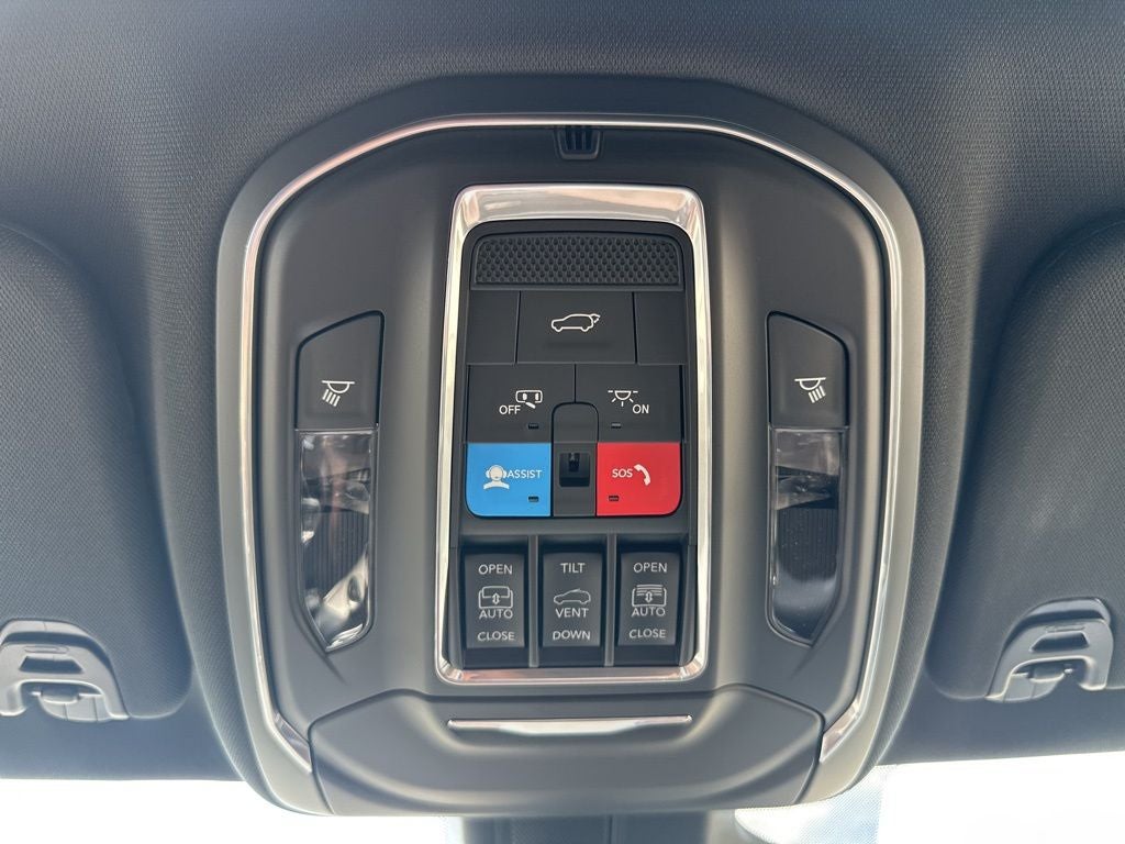 2025 Jeep Wagoneer L Base