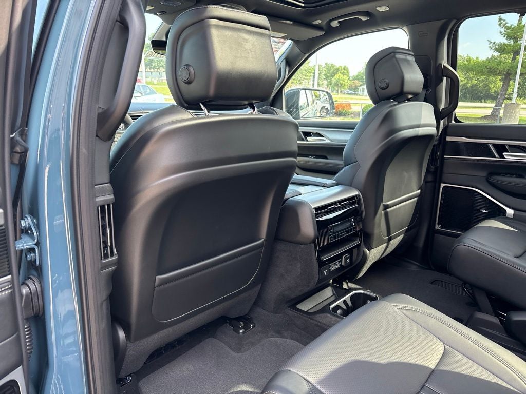 2026 Jeep Grand Wagoneer GRAND WAGONEER L LIMITED RESERVE 4X4