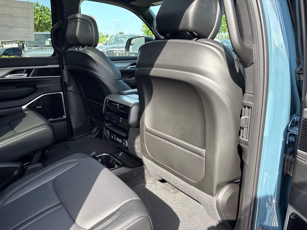 2026 Jeep Grand Wagoneer GRAND WAGONEER L LIMITED RESERVE 4X4