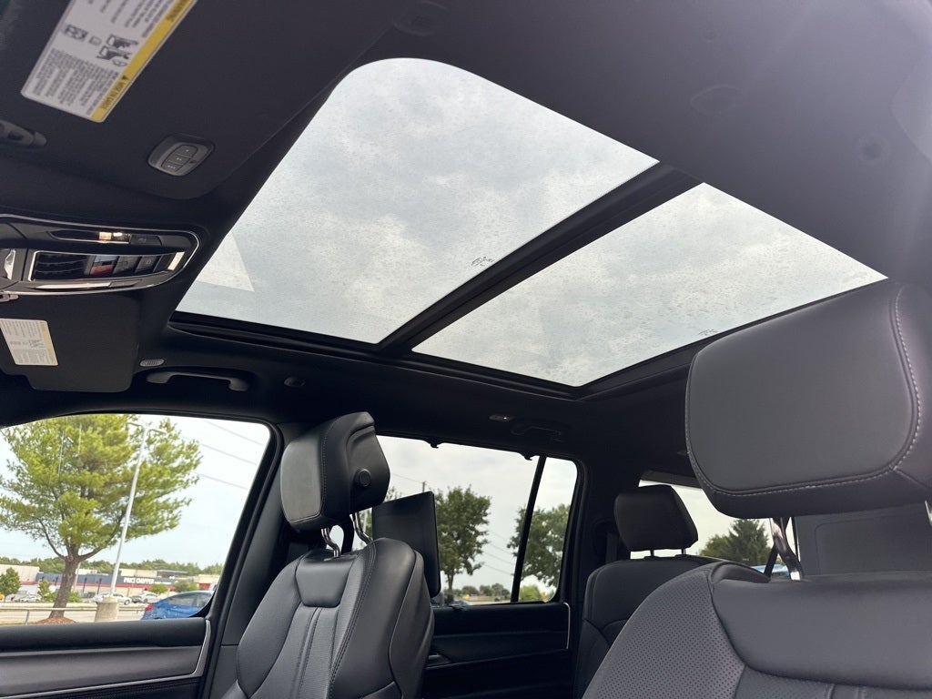 2025 Jeep Wagoneer L Series II