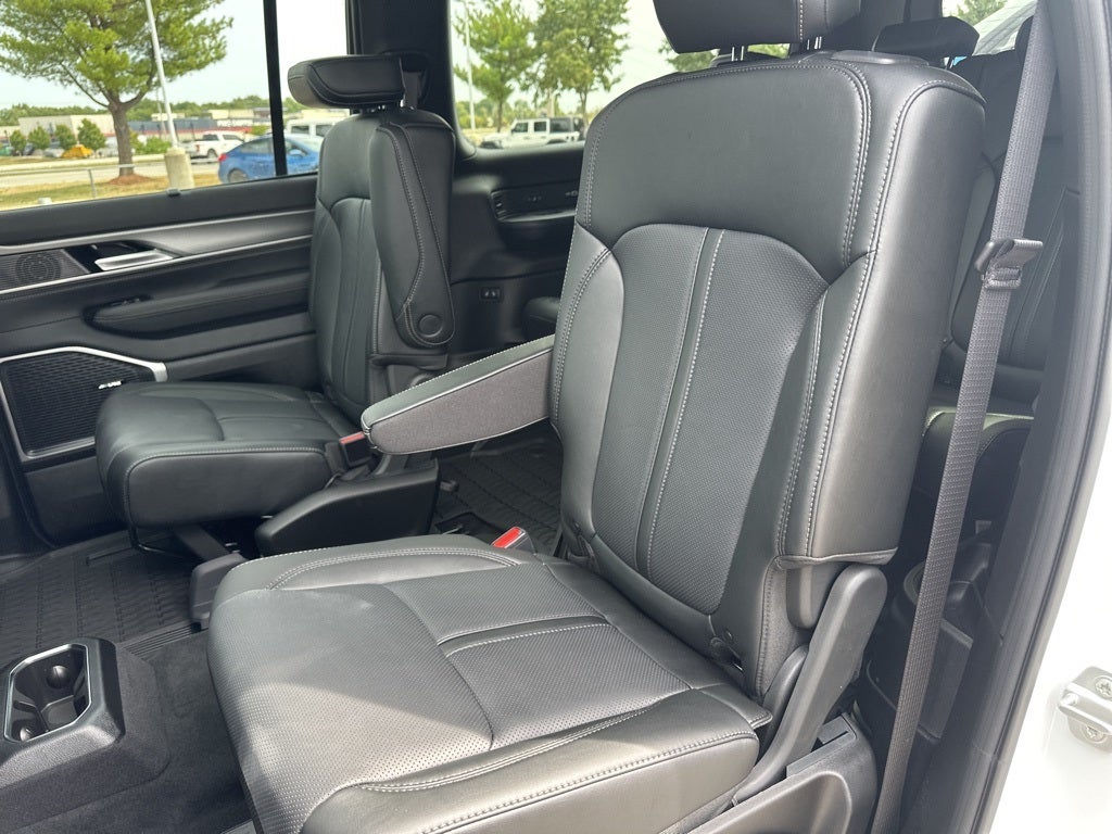 2025 Jeep Wagoneer L Series II