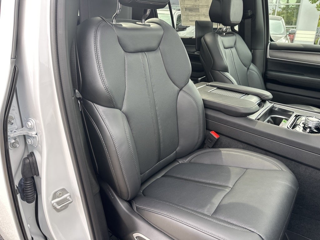 2025 Jeep Wagoneer L Series II