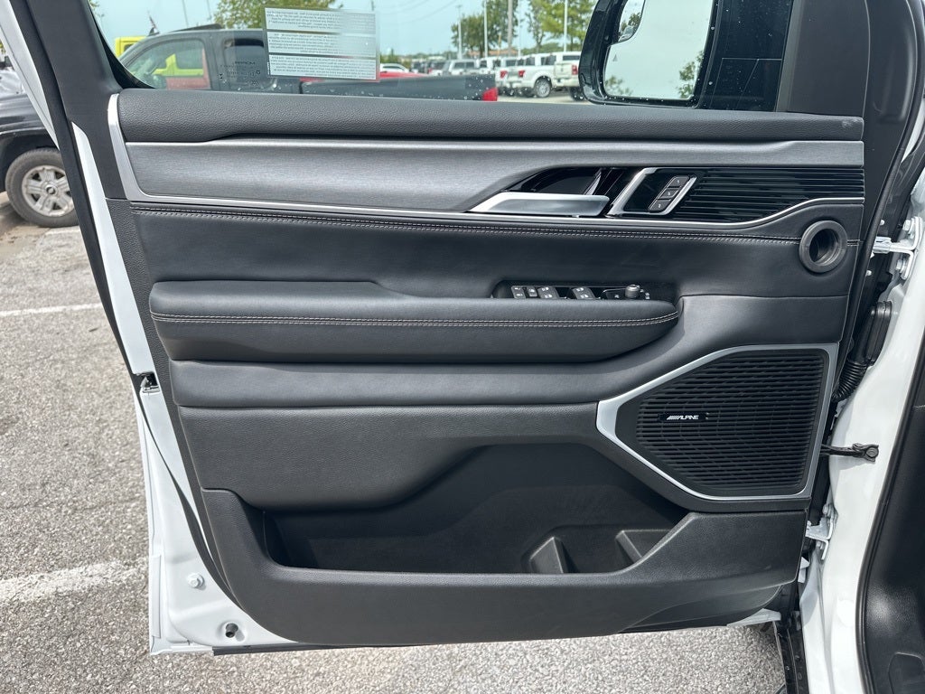 2025 Jeep Wagoneer L Series II