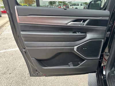 2025 Jeep Wagoneer L Series II