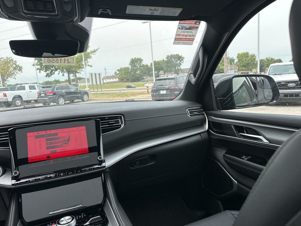 2025 Jeep Wagoneer L Series II