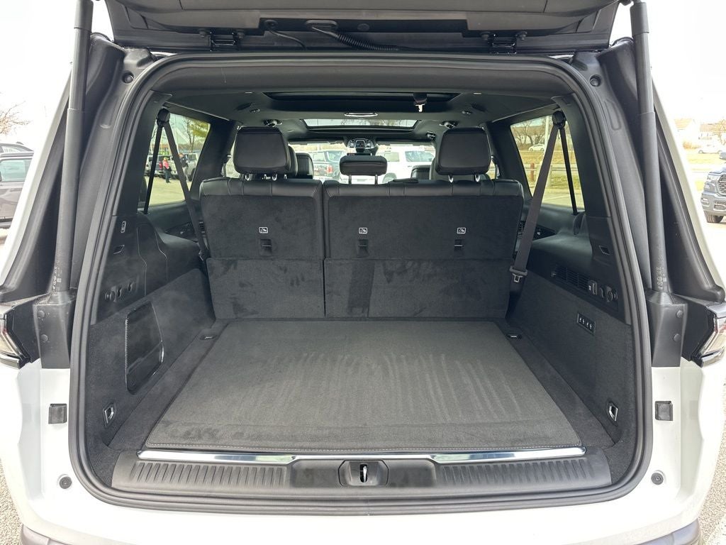 2026 Jeep Grand Wagoneer L Summit Obsidian