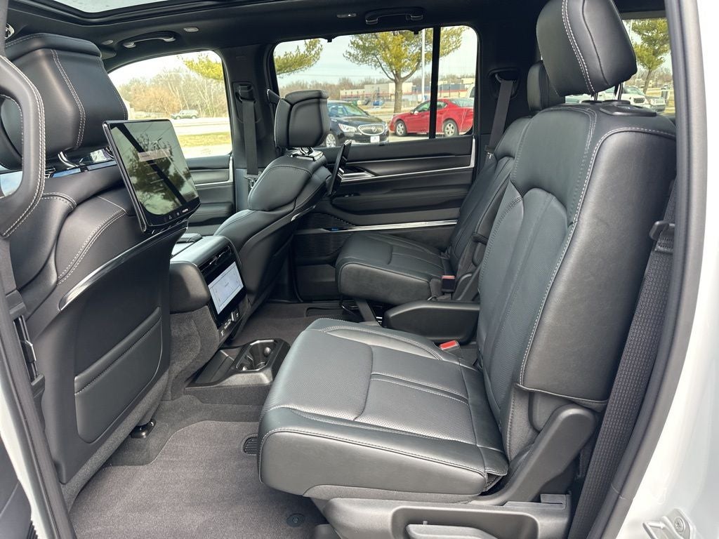 2026 Jeep Grand Wagoneer L Summit Obsidian