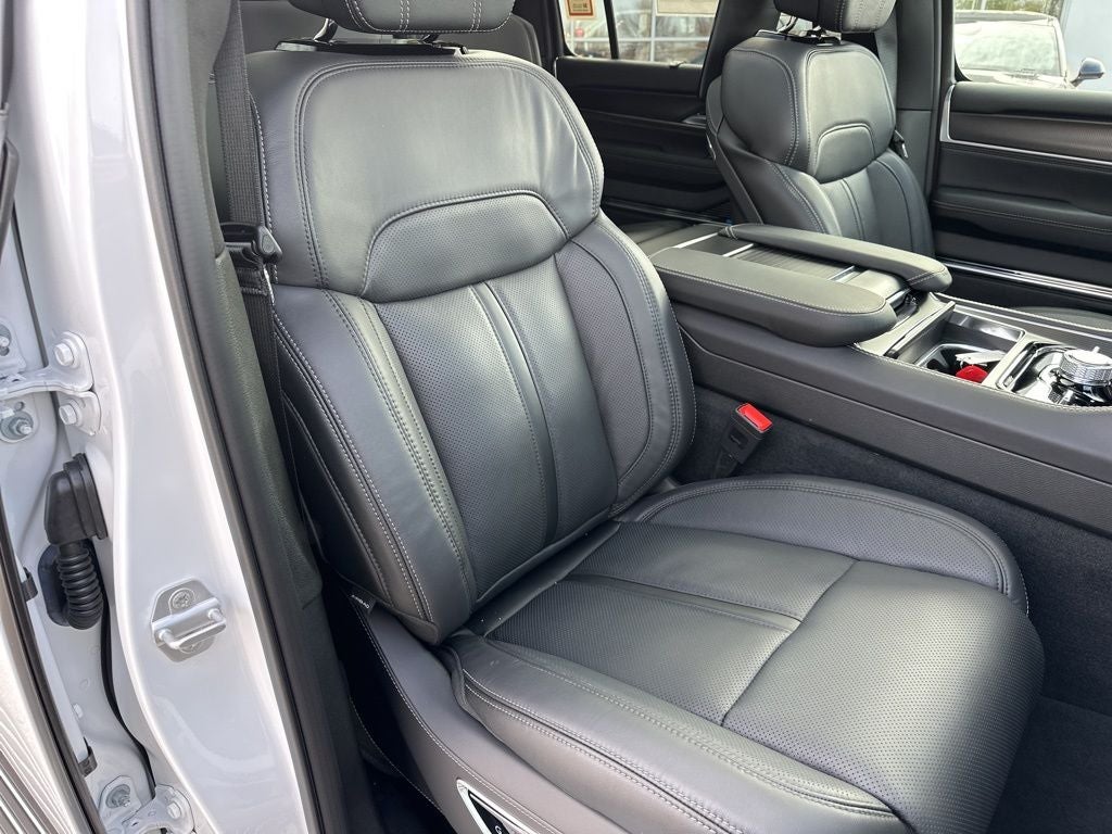 2026 Jeep Grand Wagoneer L Summit Obsidian