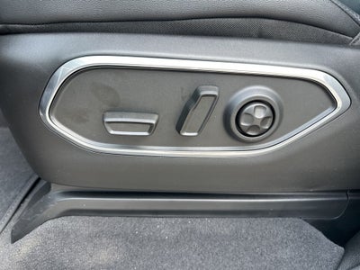 2024 Jeep Wagoneer Base