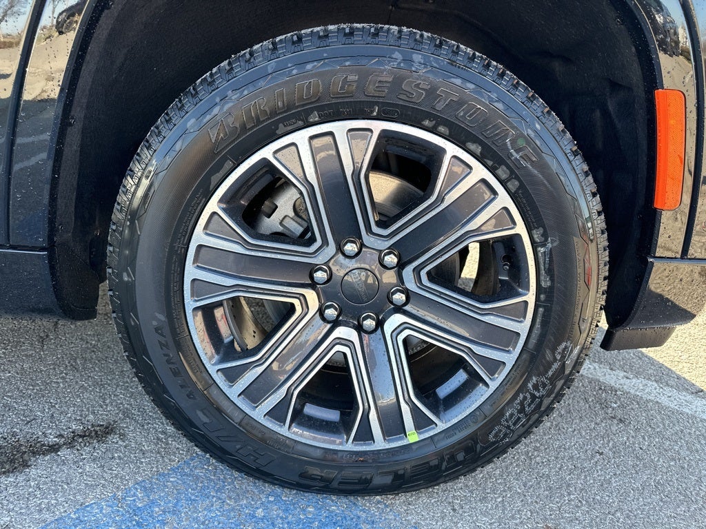 2024 Jeep Wagoneer Base