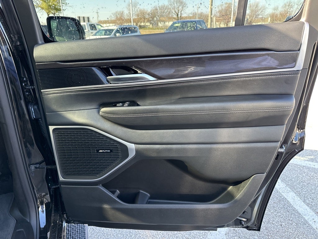 2024 Jeep Wagoneer Base