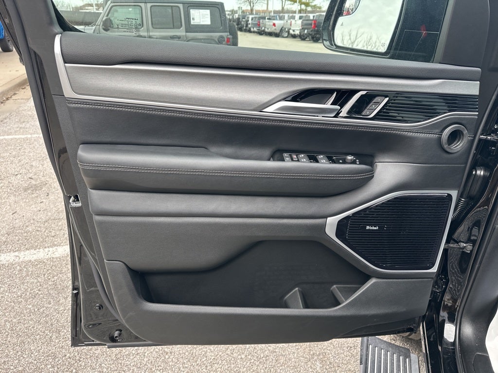 2026 Jeep Grand Wagoneer Limited Reserve