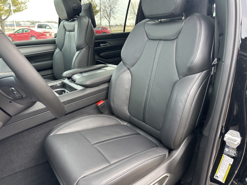 2026 Jeep Grand Wagoneer Limited Reserve