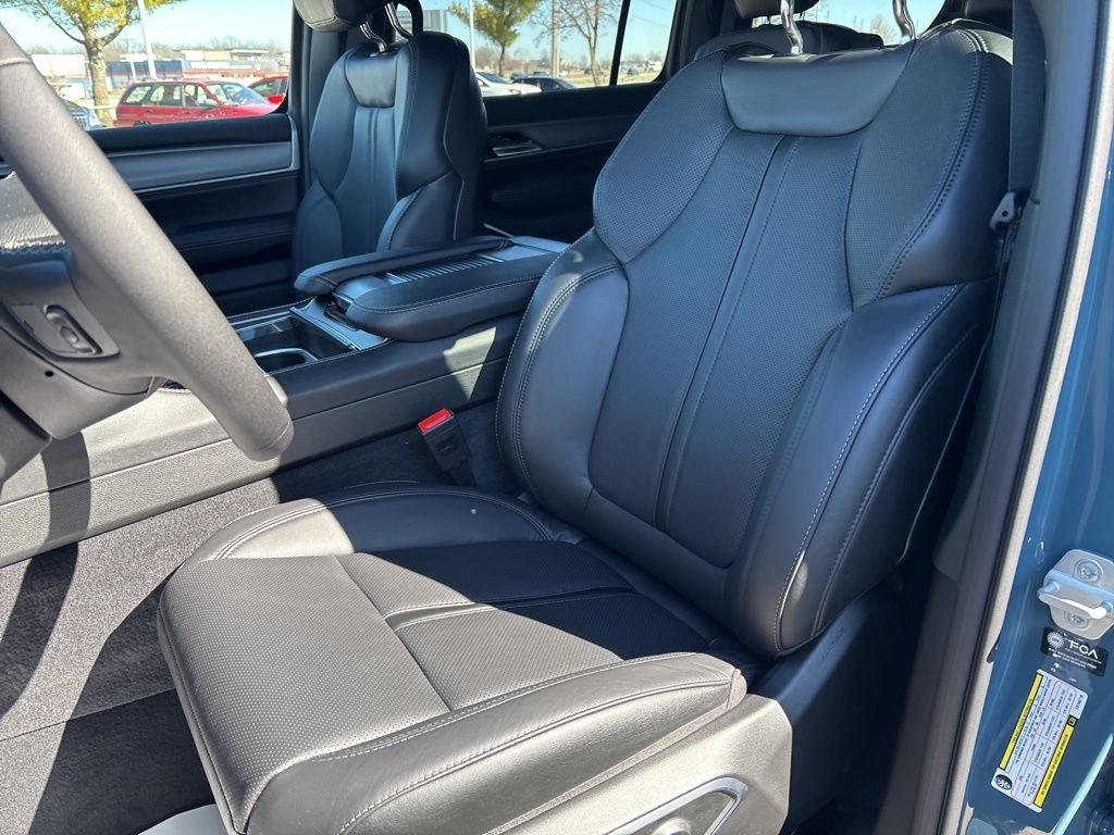 2026 Jeep Grand Wagoneer Limited Altitude