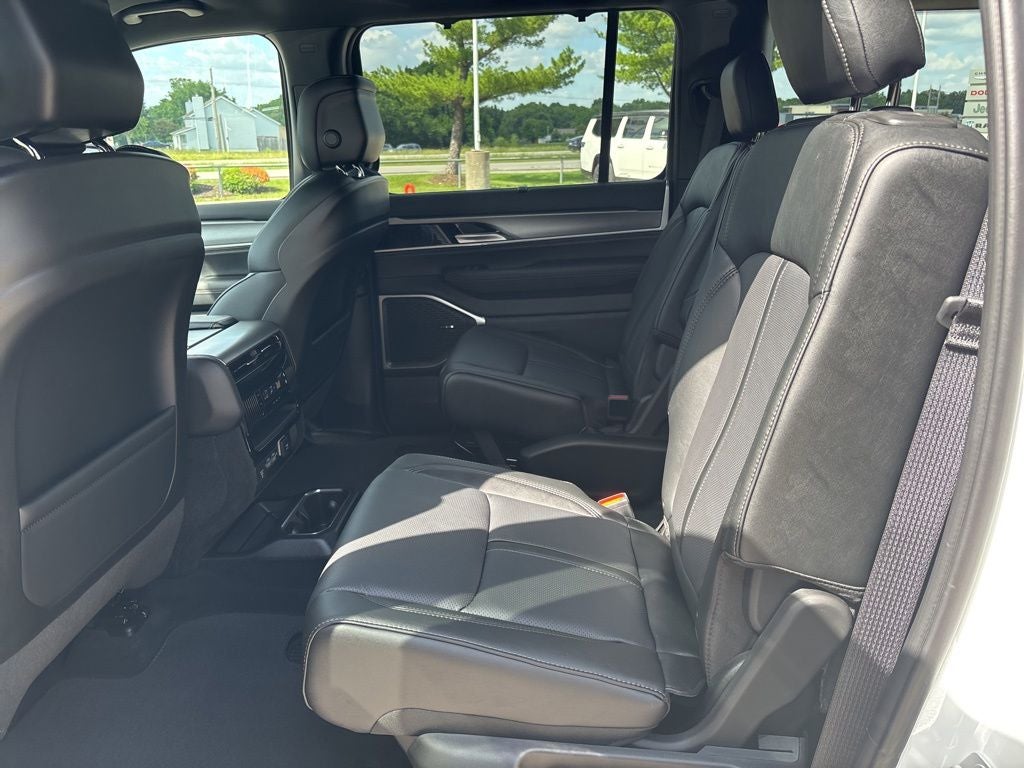 2026 Jeep Grand Wagoneer Limited Altitude