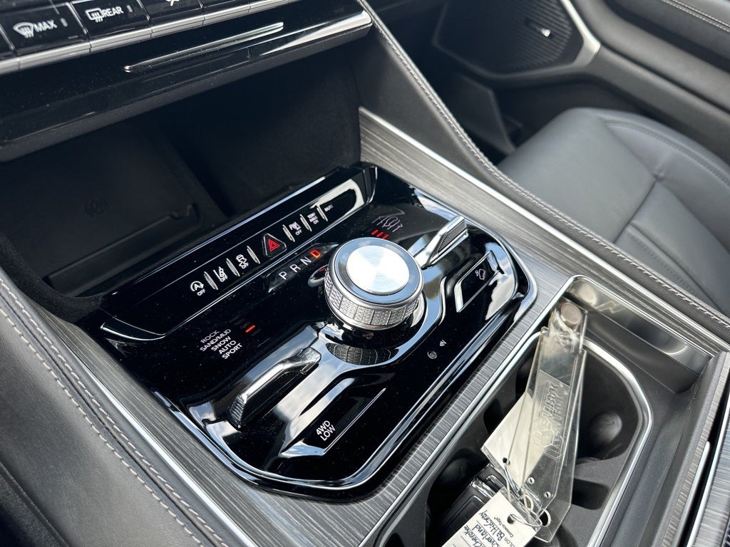 2024 Jeep Wagoneer Series III