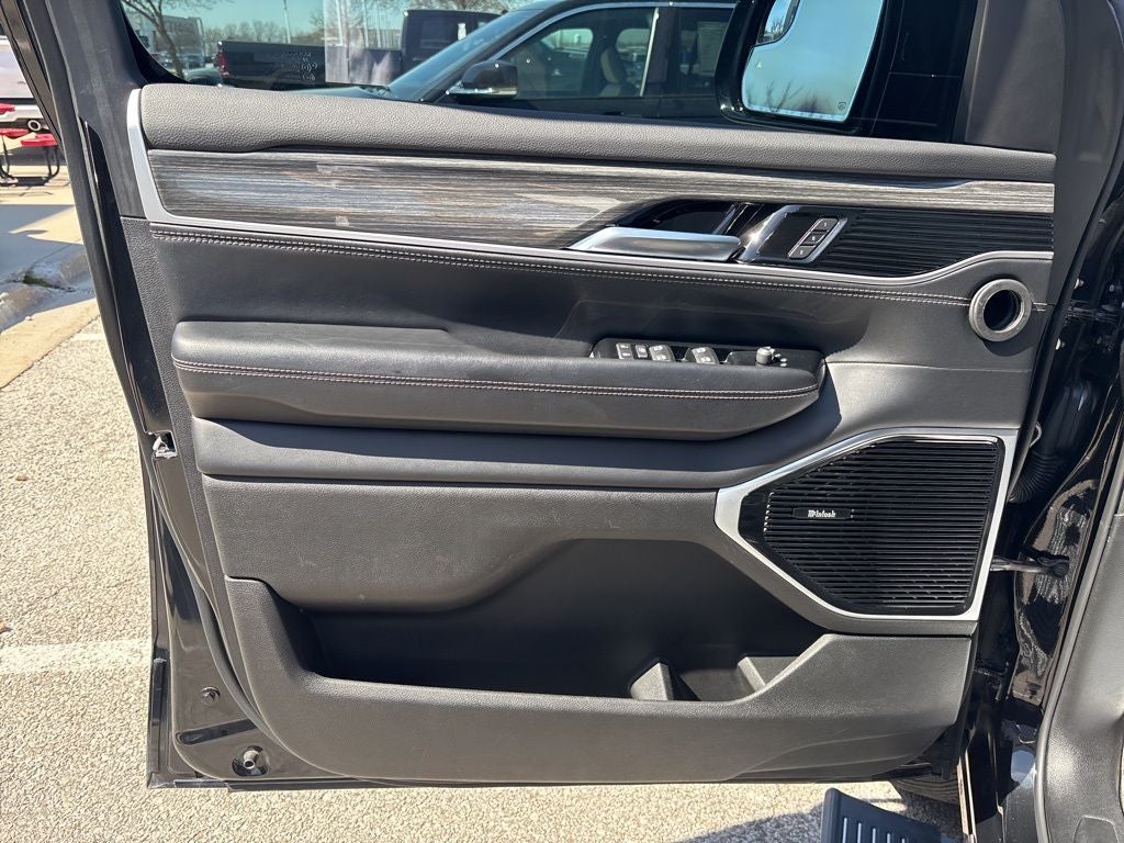 2022 Jeep Wagoneer Series III