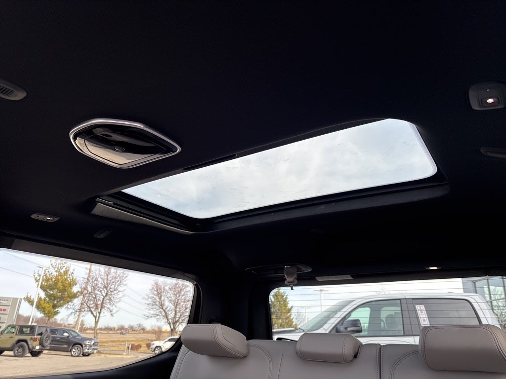 2026 Jeep Grand Wagoneer Summit