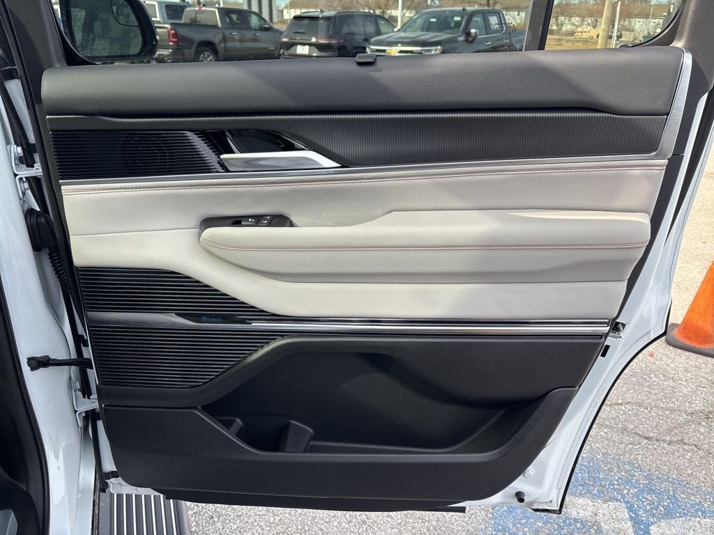 2026 Jeep Grand Wagoneer Summit