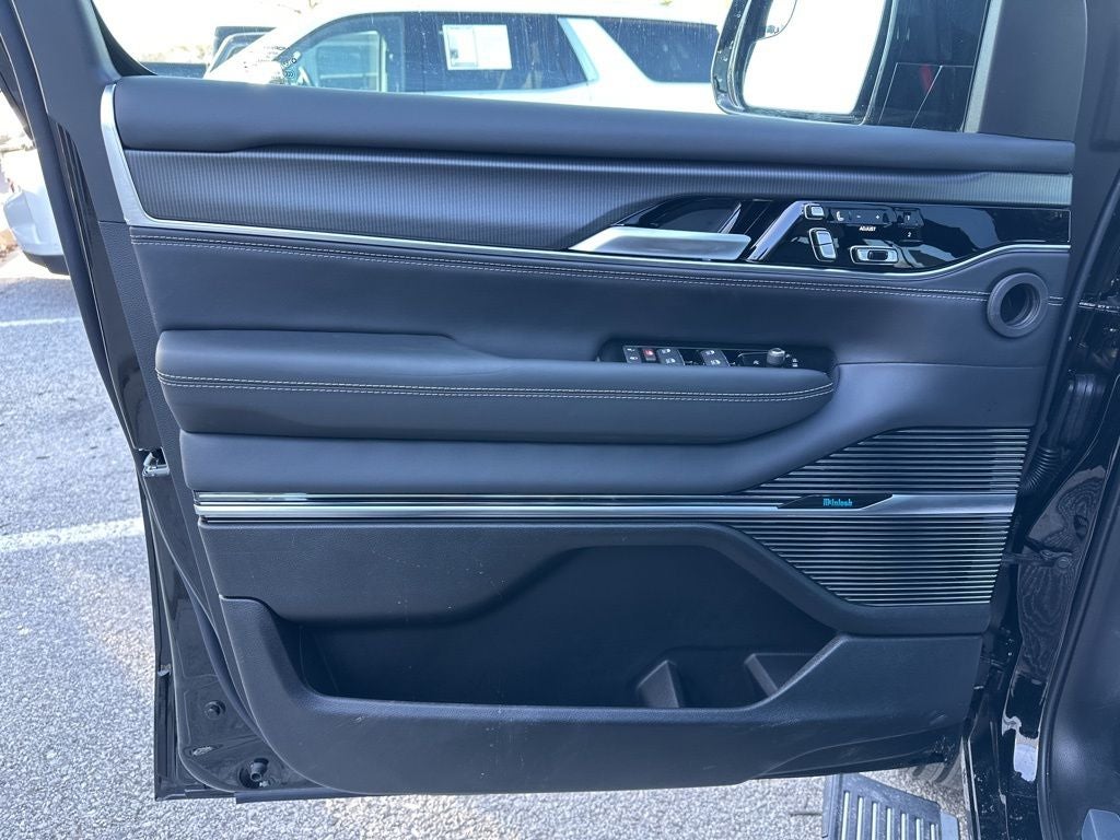 2026 Jeep Grand Wagoneer Summit