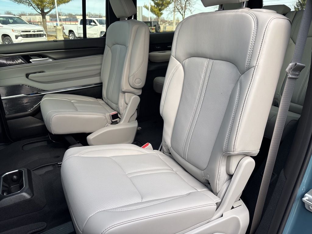 2026 Jeep Grand Wagoneer Summit